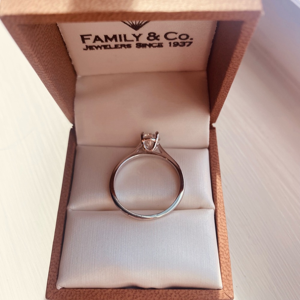 14K WHITE GOLD DIAMOND RING 💍 - Picture 4 of 6